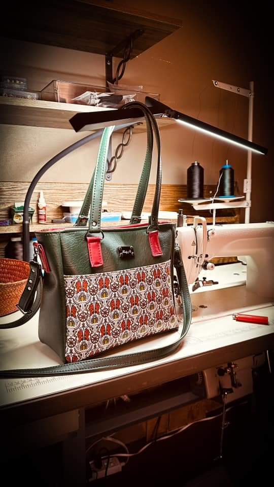 The Becca Handbag- Digital Pattern