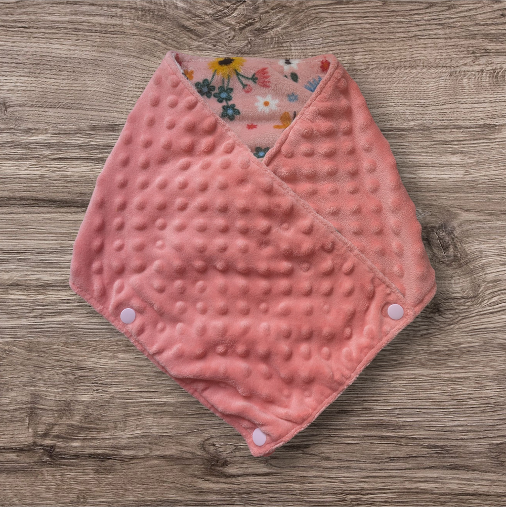 A Cozy Cuddle- Reversible Mini Scarf (Digital Pattern)