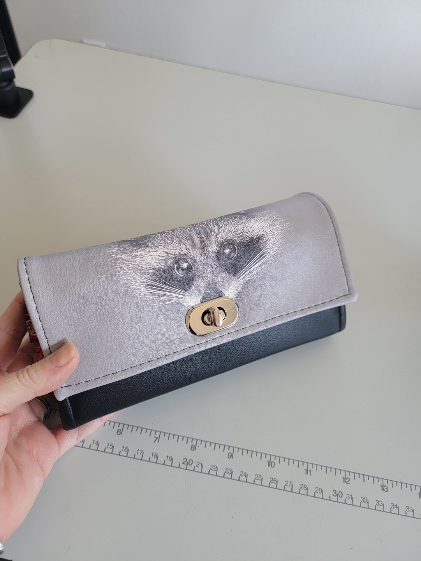 Raccoon- Wallet