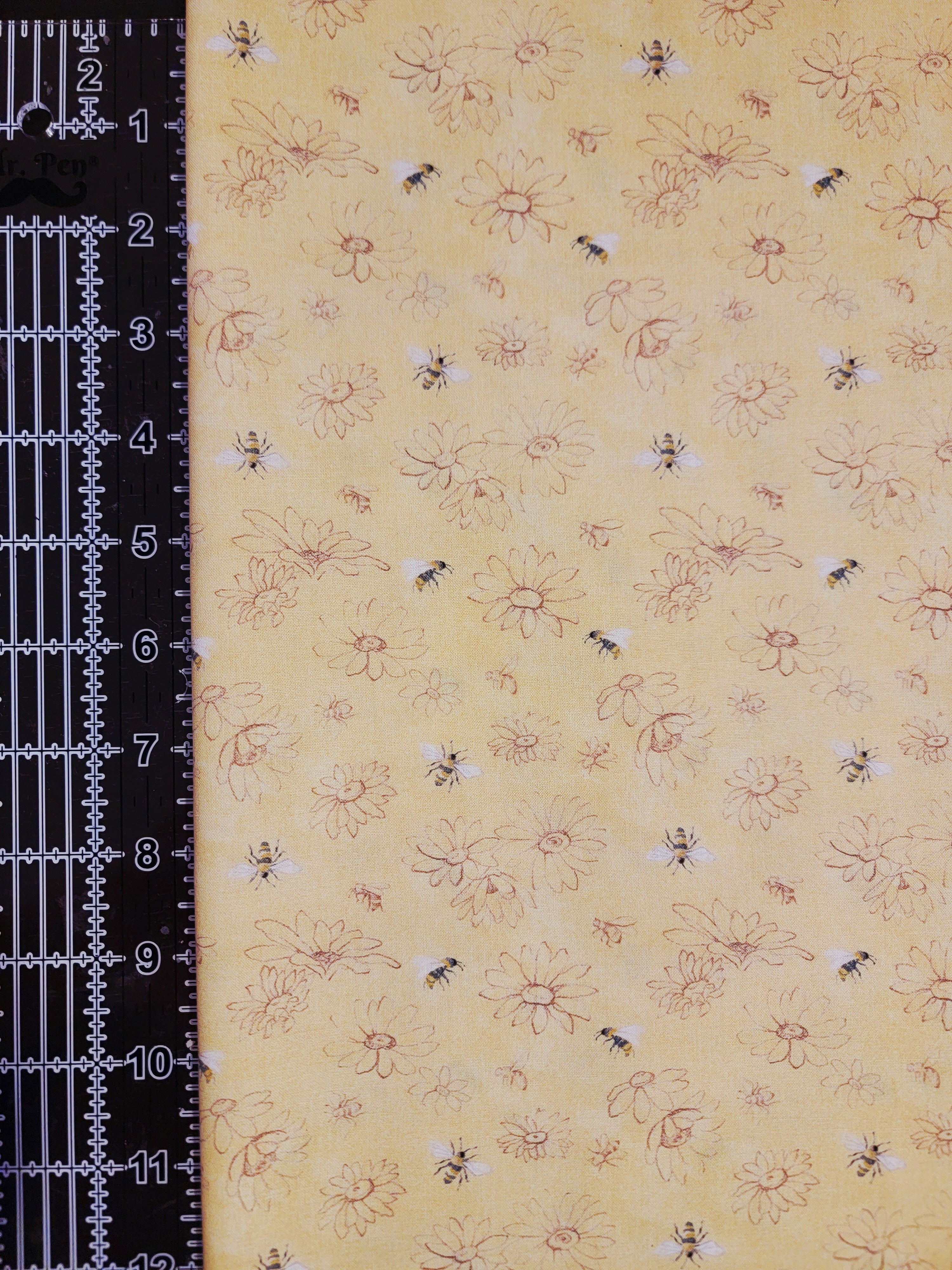 Honeybee- Daisy Field Fabric (half yard increments)