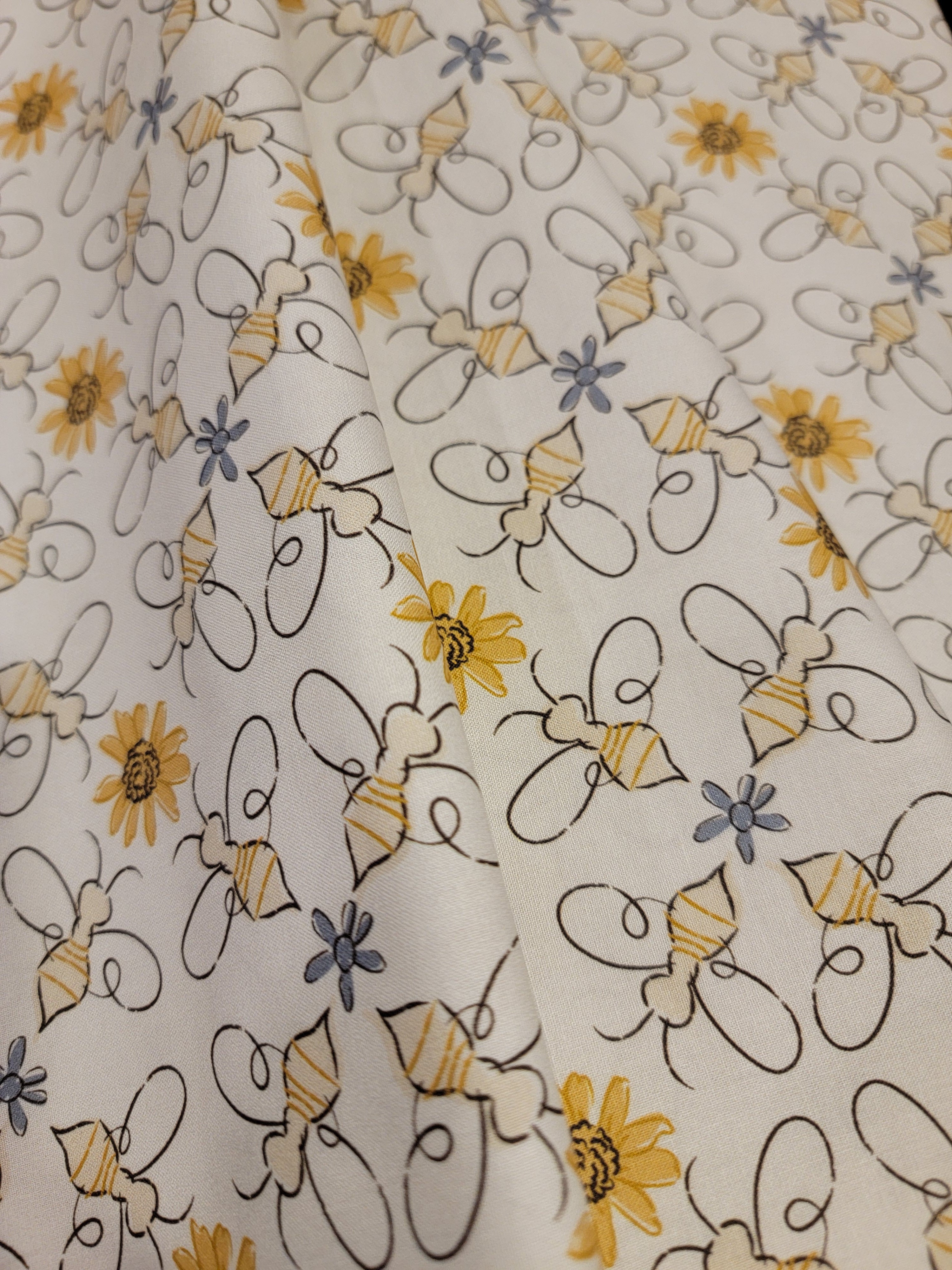 Honeybee- Buzzing Bees Fabric (half yard increment)