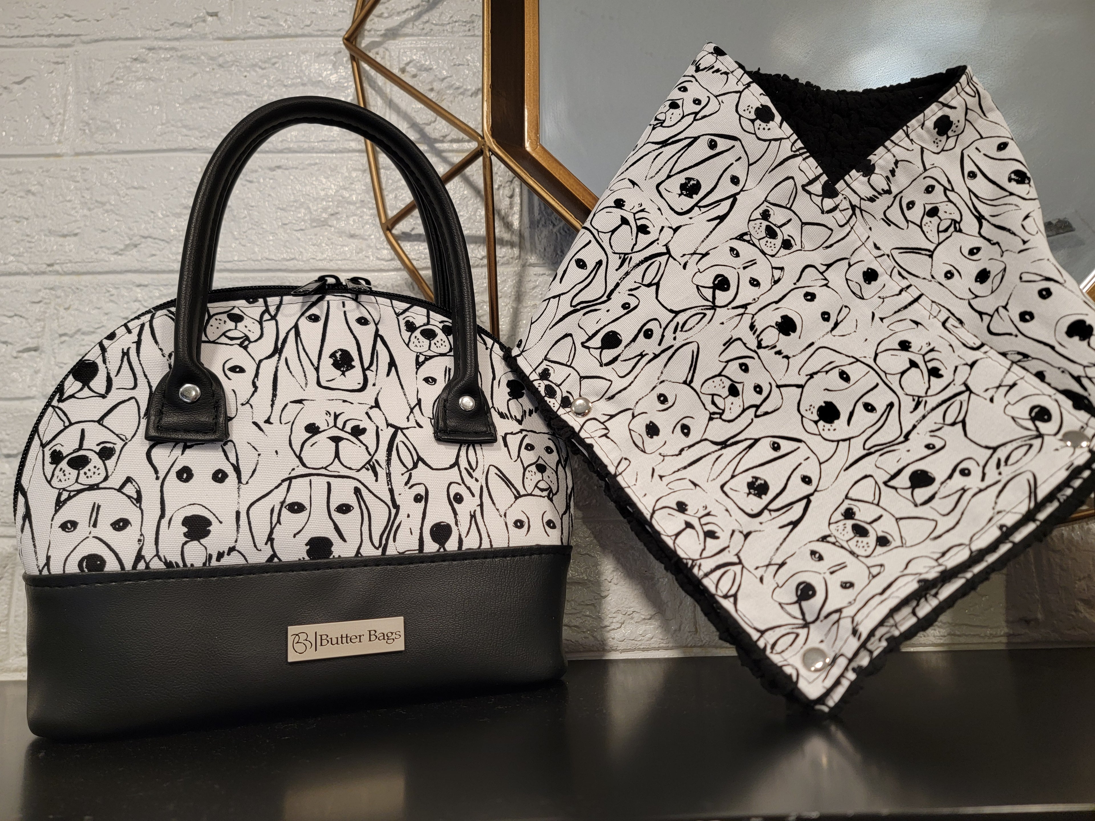 A Cozy Cuddle- Reversible Mini Scarf (Digital Pattern)