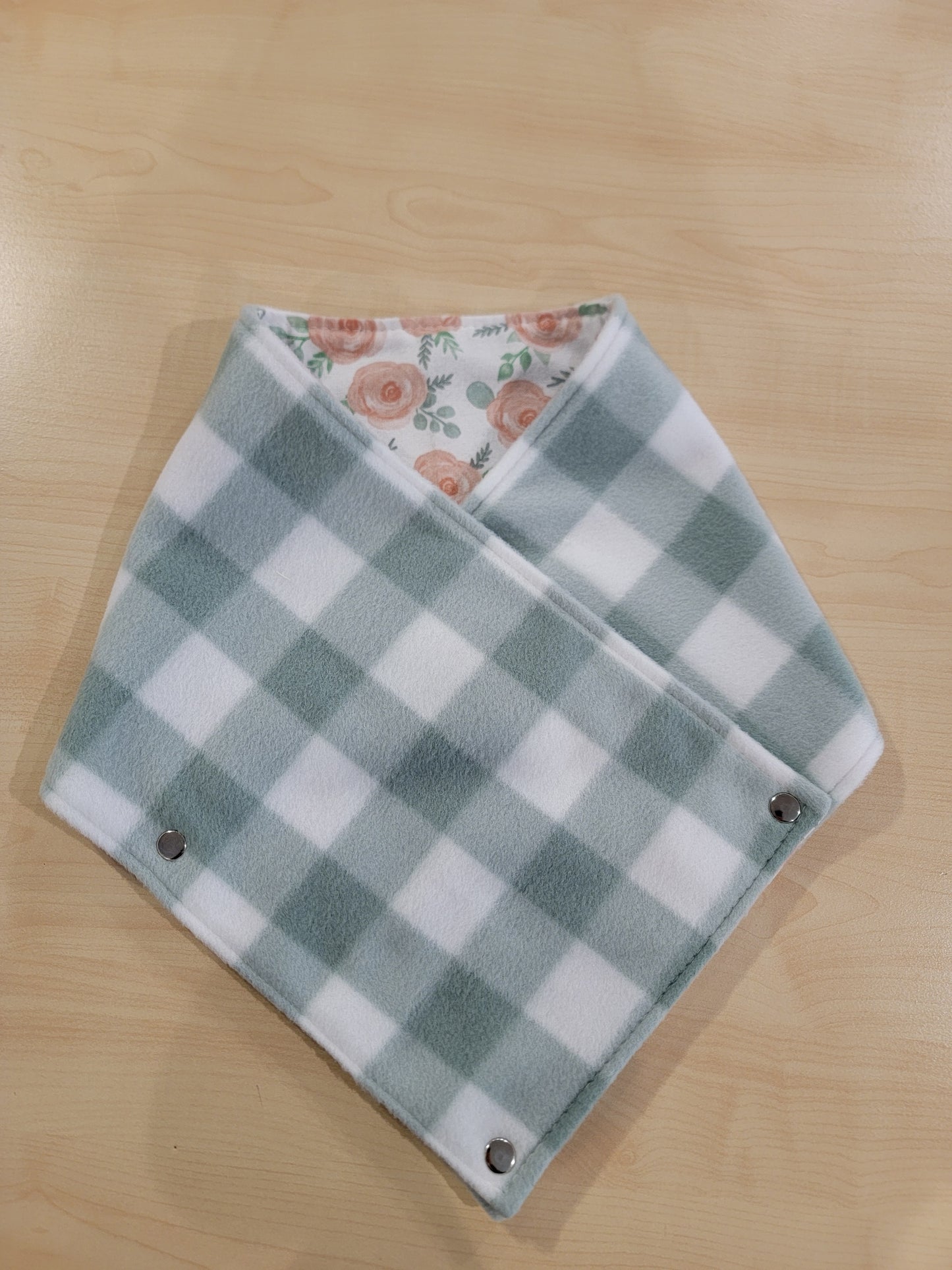 A Cozy Cuddle- Reversible Mini Scarf (Digital Pattern)