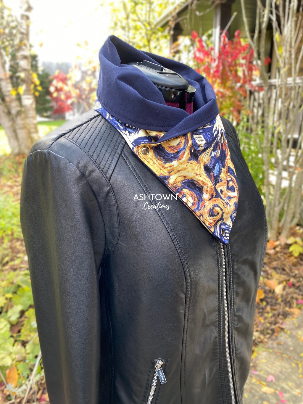 A Cozy Cuddle- Reversible Mini Scarf (Digital Pattern)