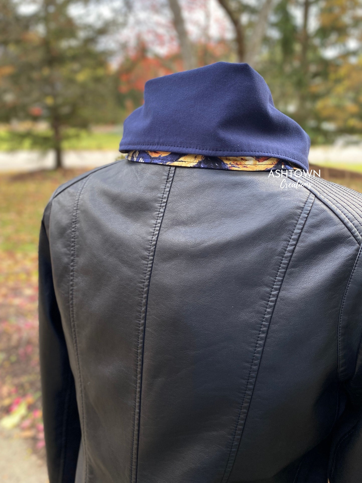 A Cozy Cuddle- Reversible Mini Scarf (Digital Pattern)