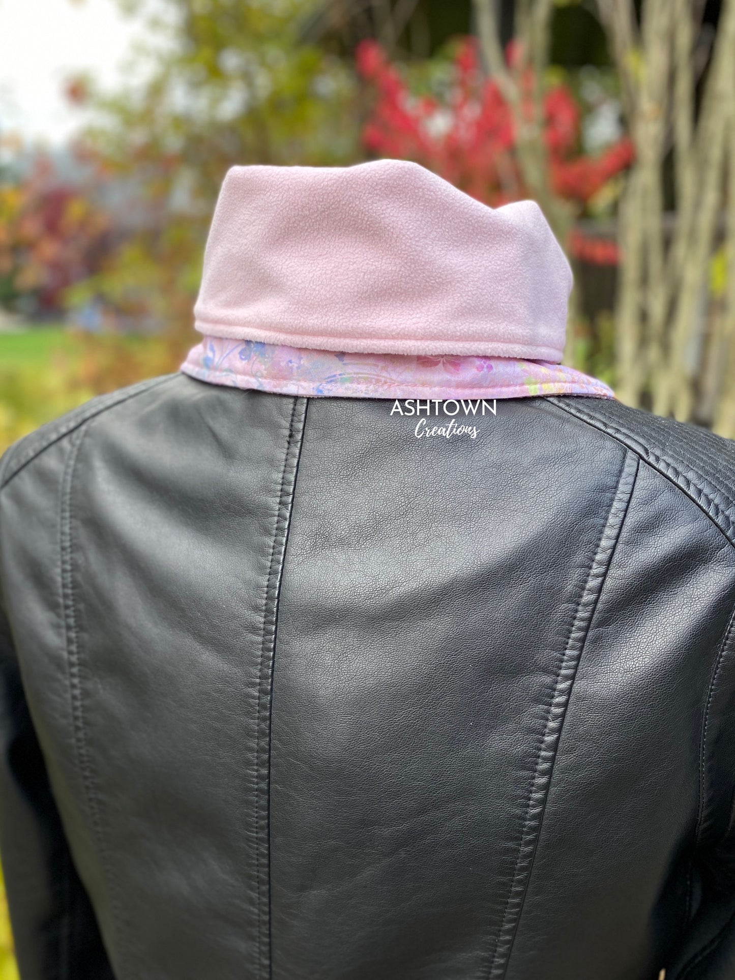 A Cozy Cuddle- Reversible Mini Scarf (Digital Pattern)