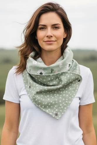 A Cozy Cuddle- Reversible Mini Scarf (Digital Pattern)