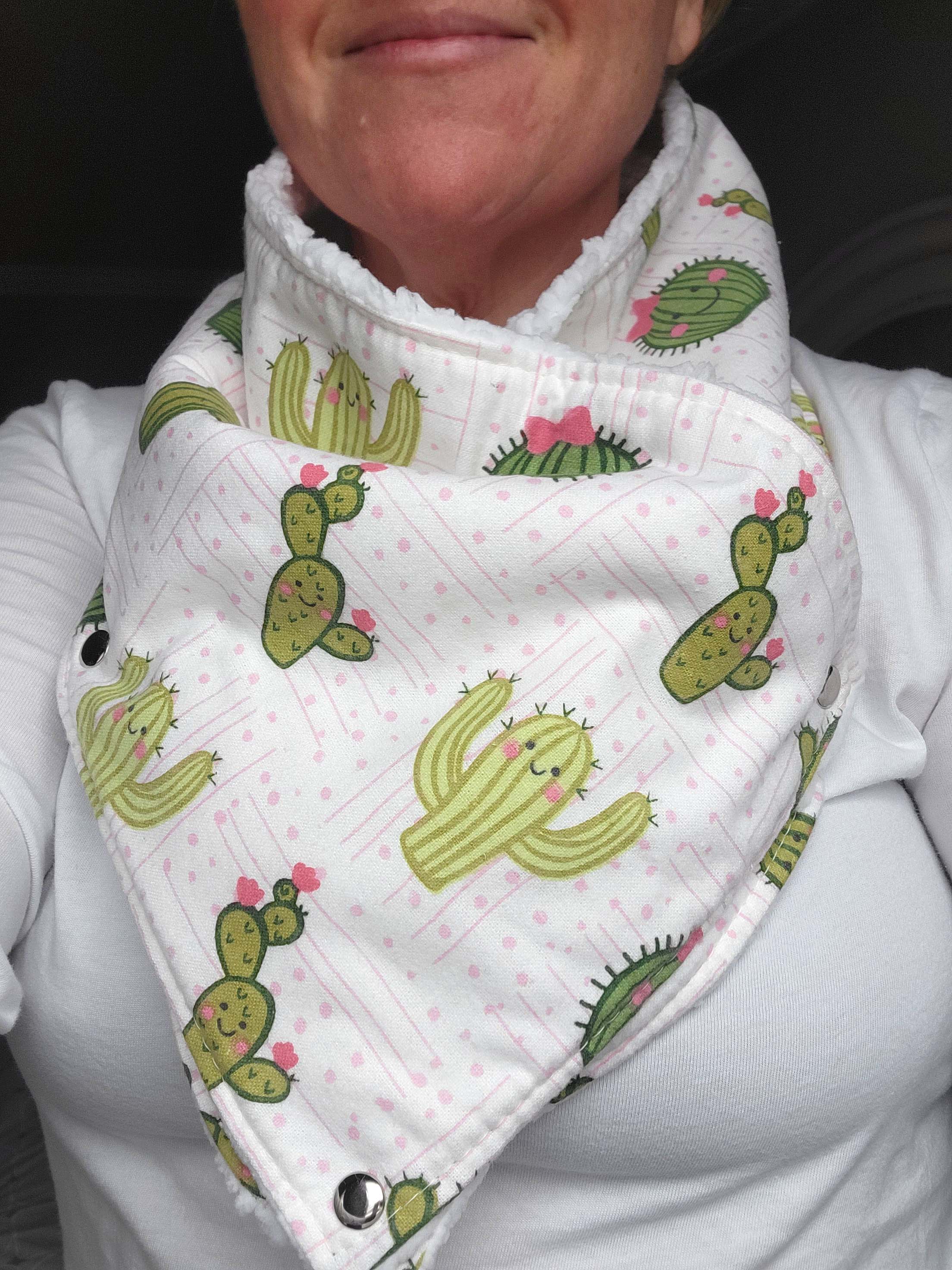 A Cozy Cuddle- Reversible Mini Scarf (Digital Pattern)