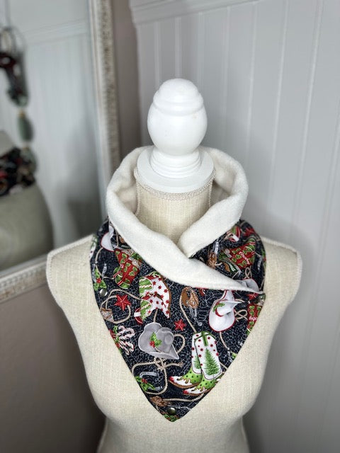 A Cozy Cuddle- Reversible Mini Scarf (Digital Pattern)