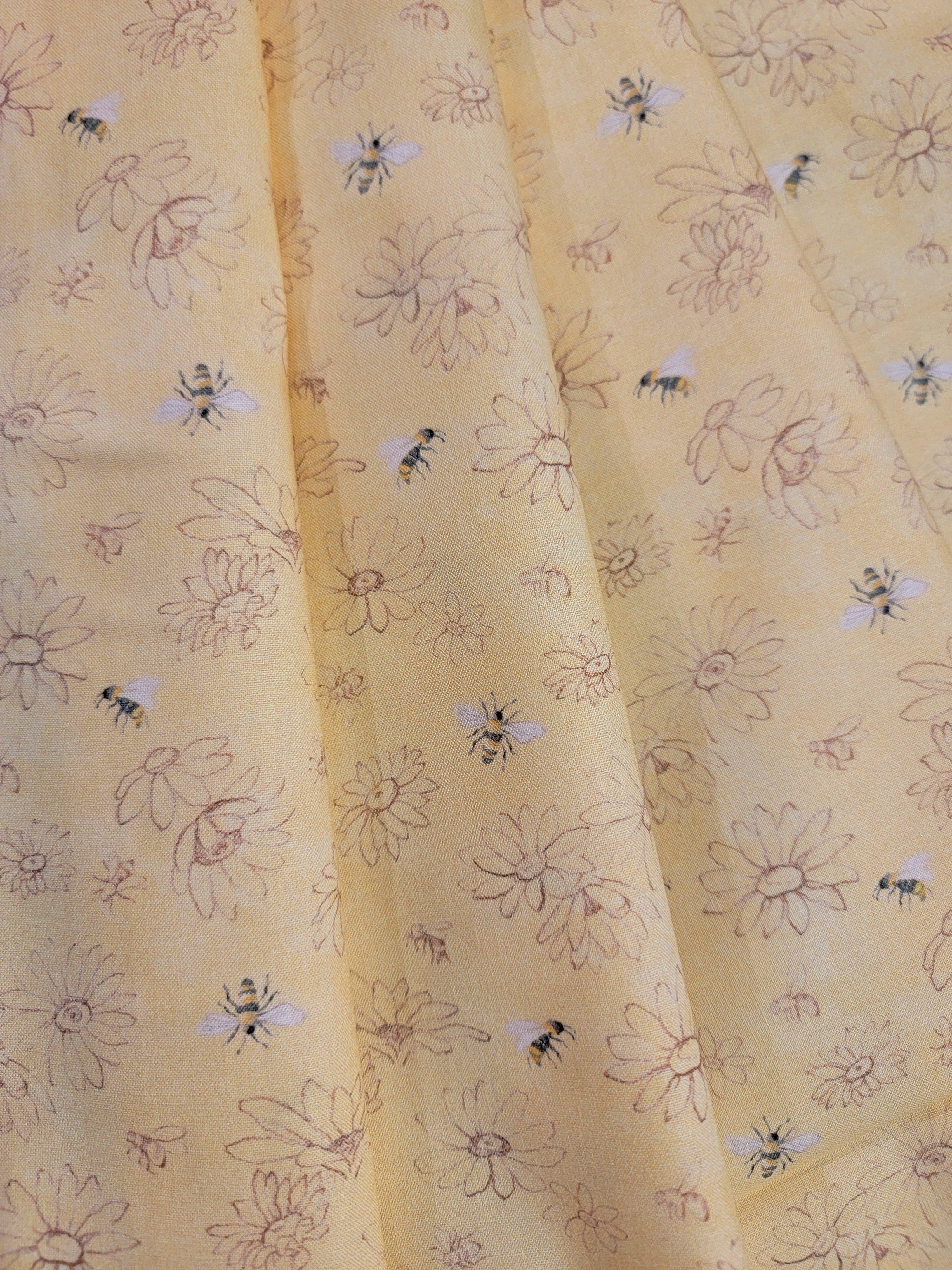 Honeybee- Daisy Field Fabric (half yard increments)